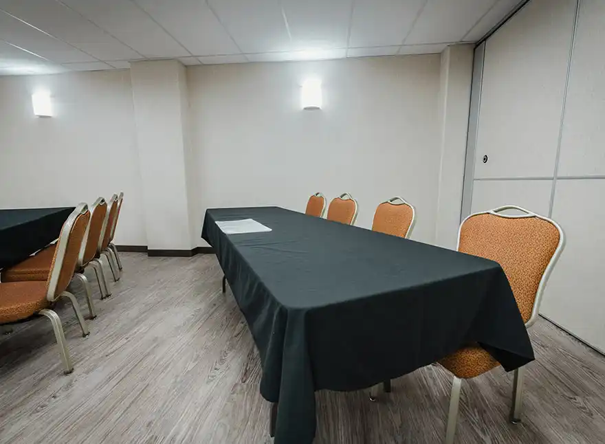Birch Room 4