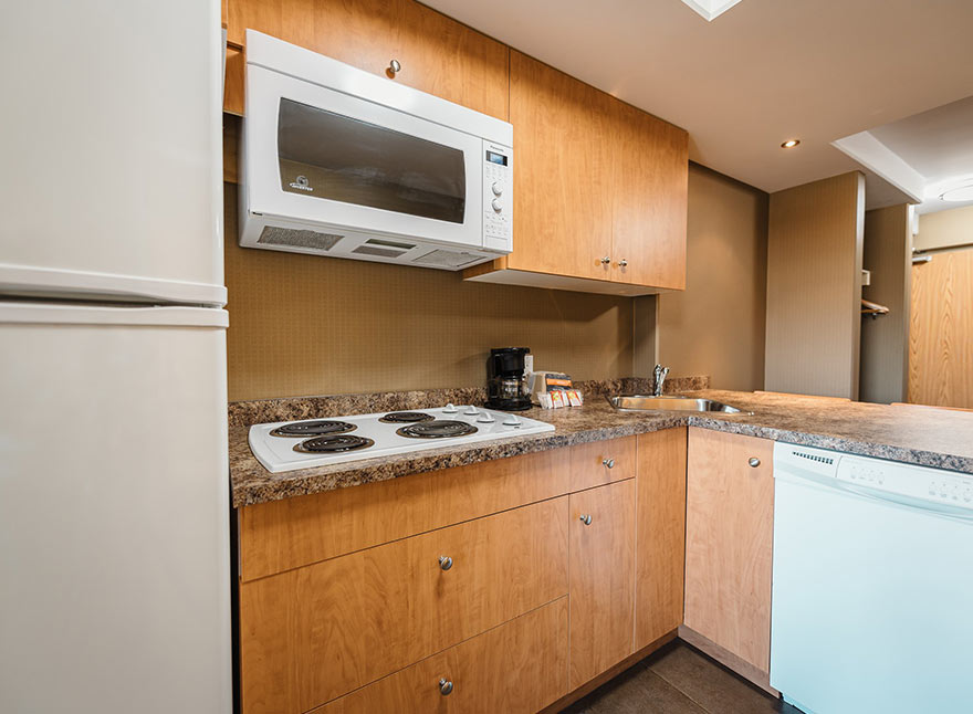 Executive King Kitchen 6