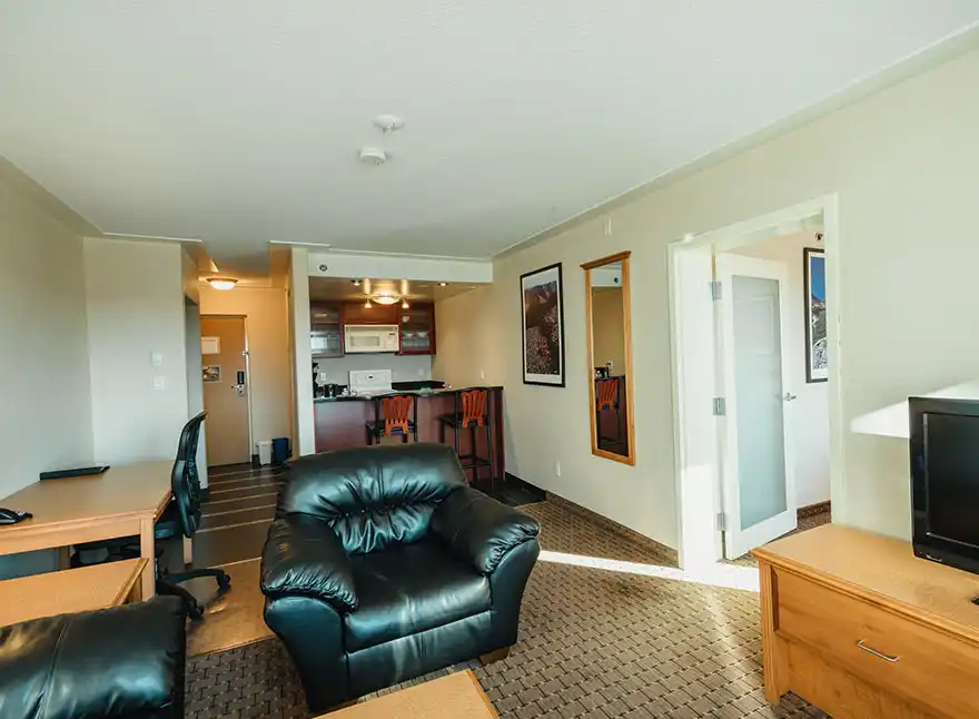 Executive Kitchen Suite 3